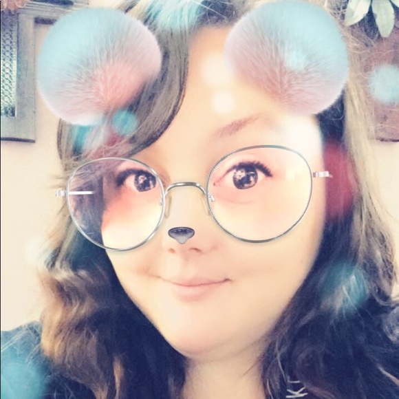 Meet your Posher, Lindsey - Picture 3 of 7